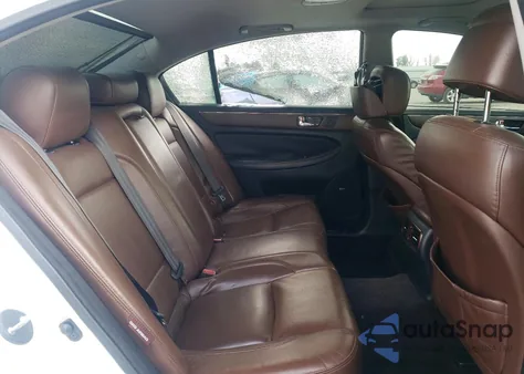 2011 Hyundai Genesis 4.6L z USA, uszkodzony, nr VIN KMHGC4DF7BU132983